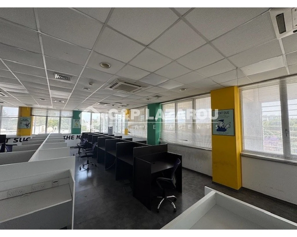 1800m² Building for Sale in Limassol District