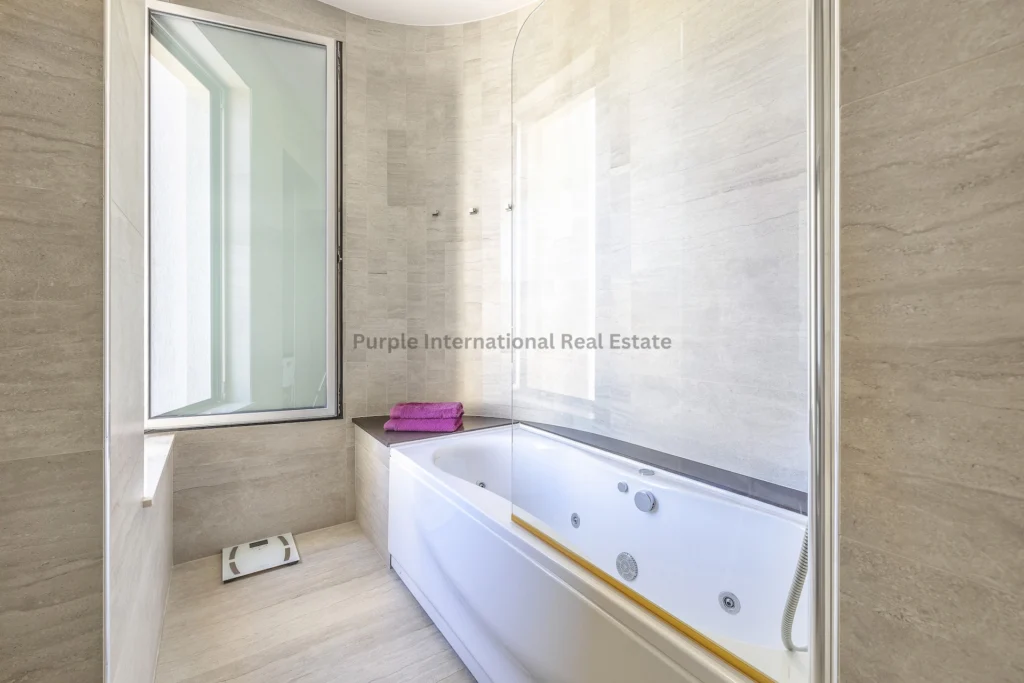 400m² House for Sale in Famagusta District