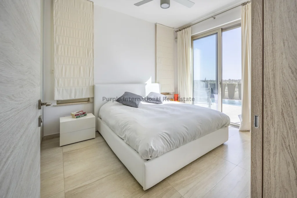 400m² House for Sale in Famagusta District
