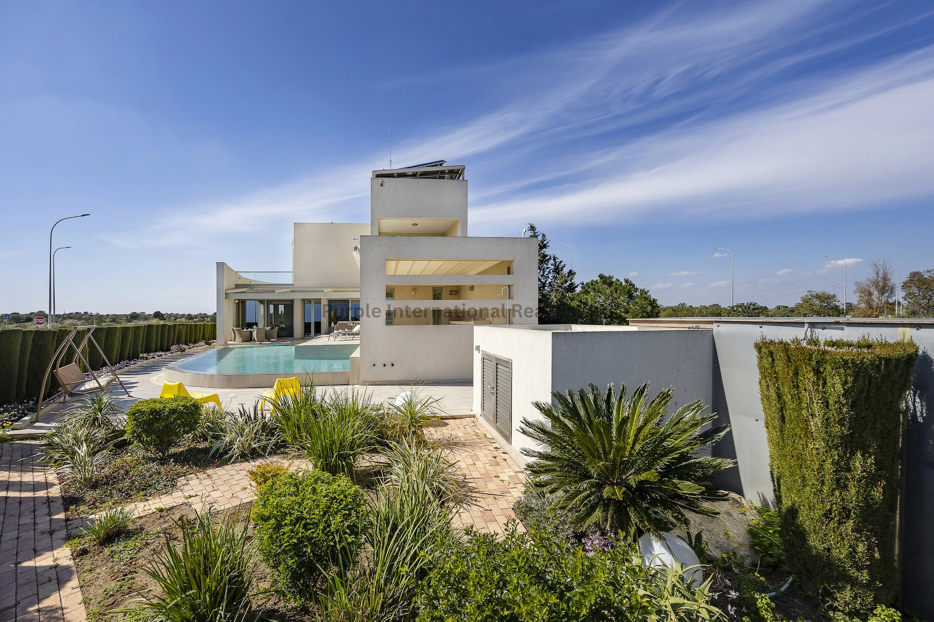 400m² House for Sale in Famagusta District