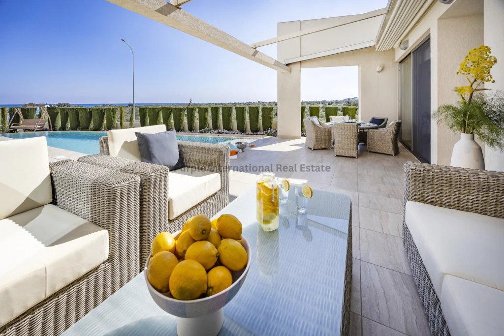 400m² House for Sale in Famagusta District