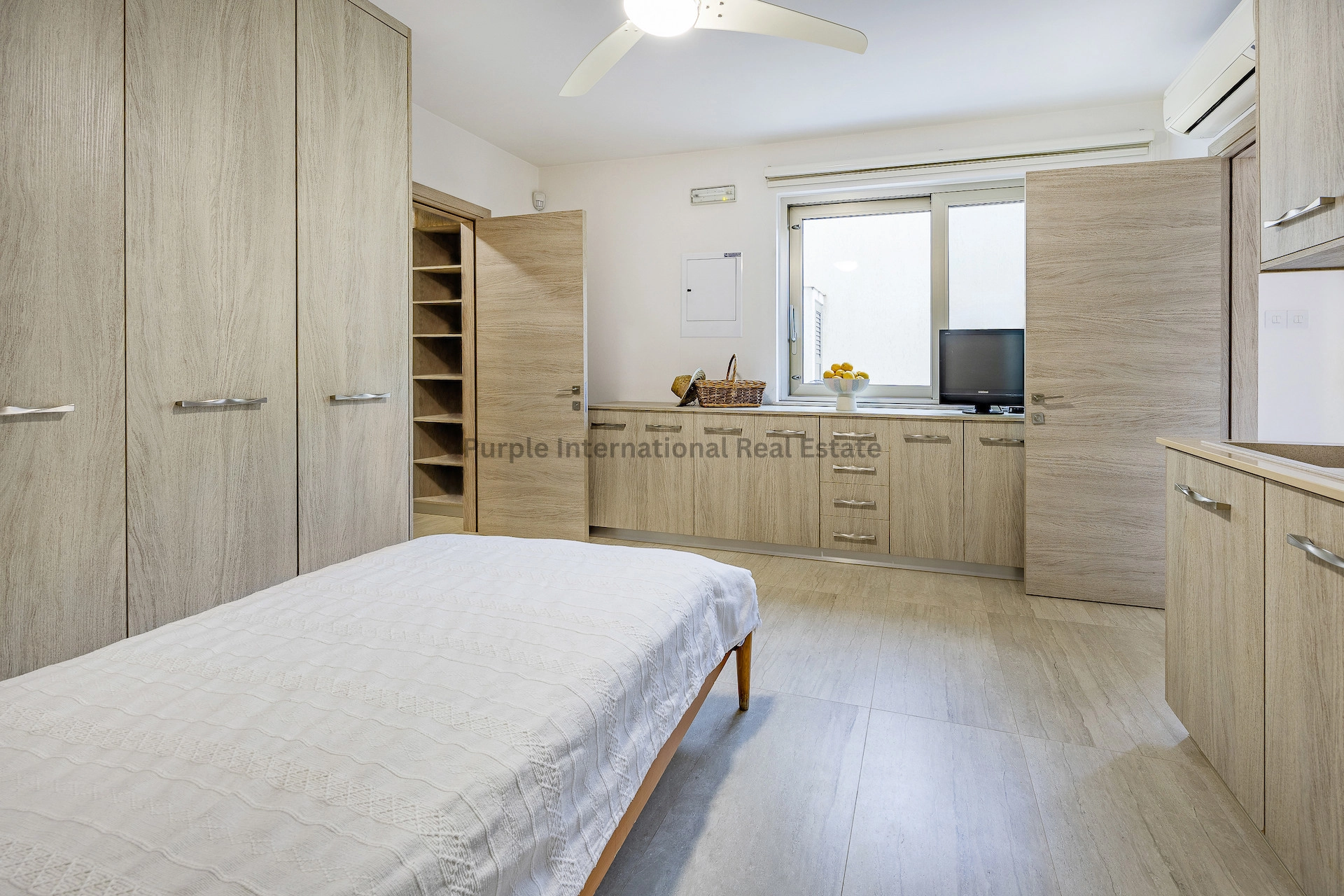 400m² House for Sale in Famagusta District