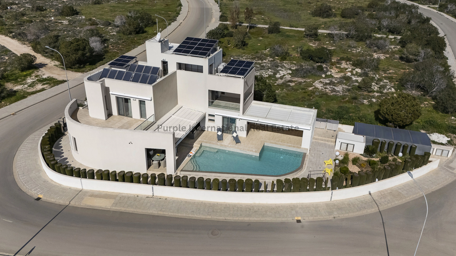 400m² House for Sale in Famagusta District