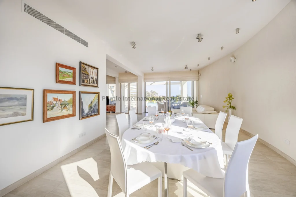 400m² House for Sale in Famagusta District