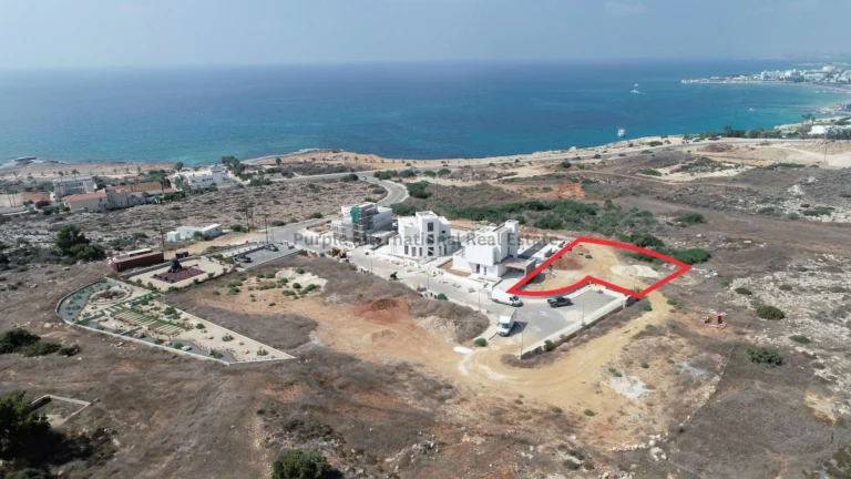 1,008m² Plot for Sale in Famagusta District