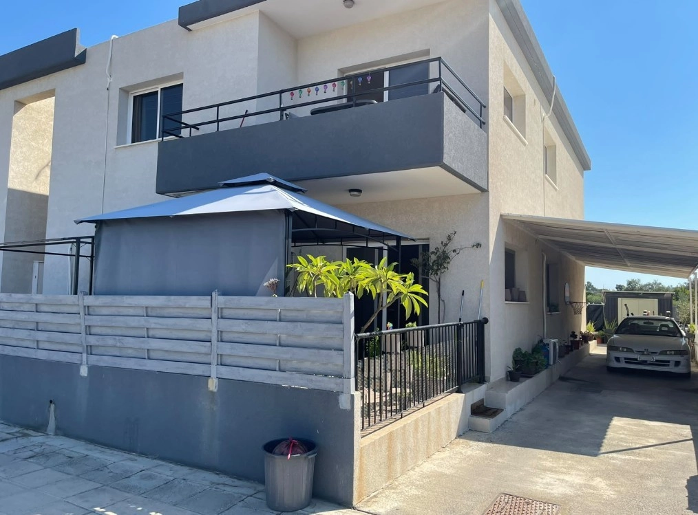 546m² Building for Sale in Kolossi, Limassol District
