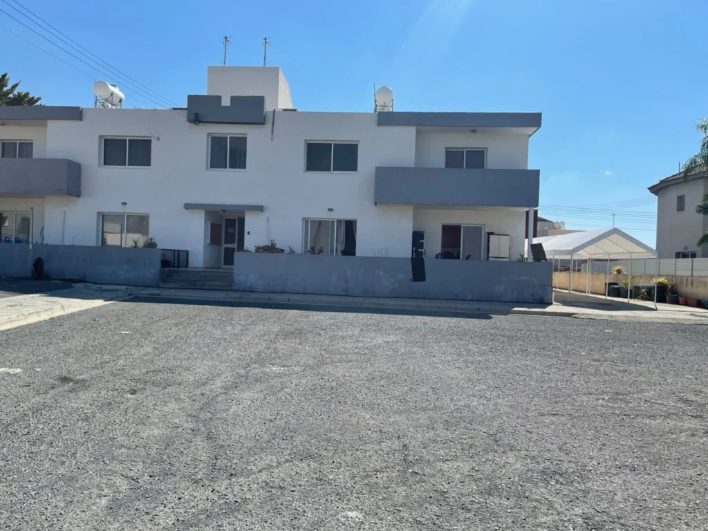 568m² Building for Sale in Kolossi, Limassol District