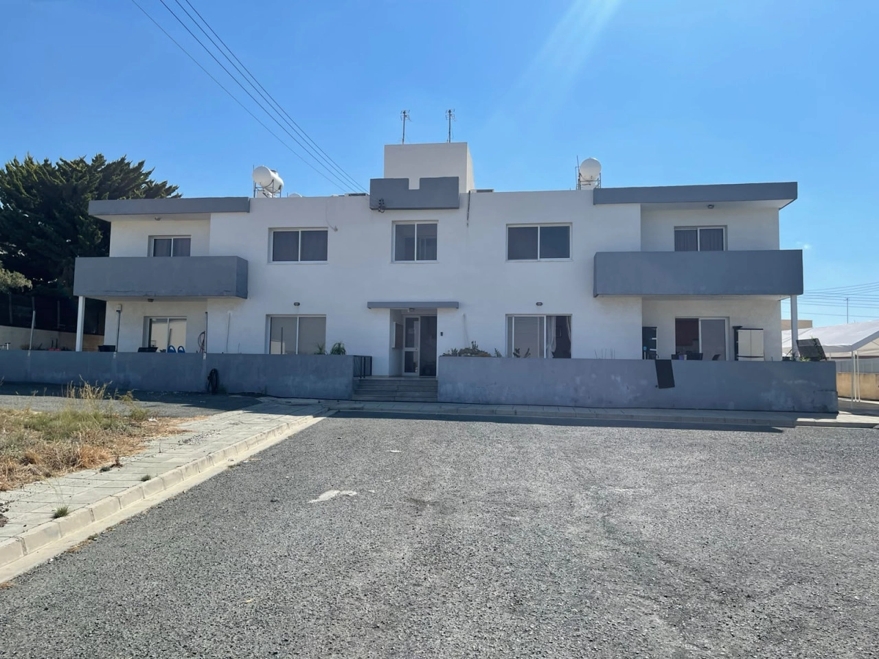 568m² Building for Sale in Kolossi, Limassol District