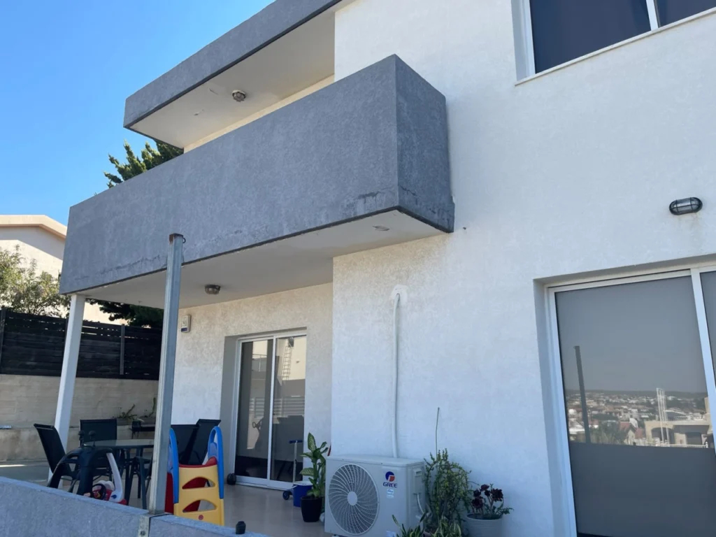 568m² Building for Sale in Kolossi, Limassol District