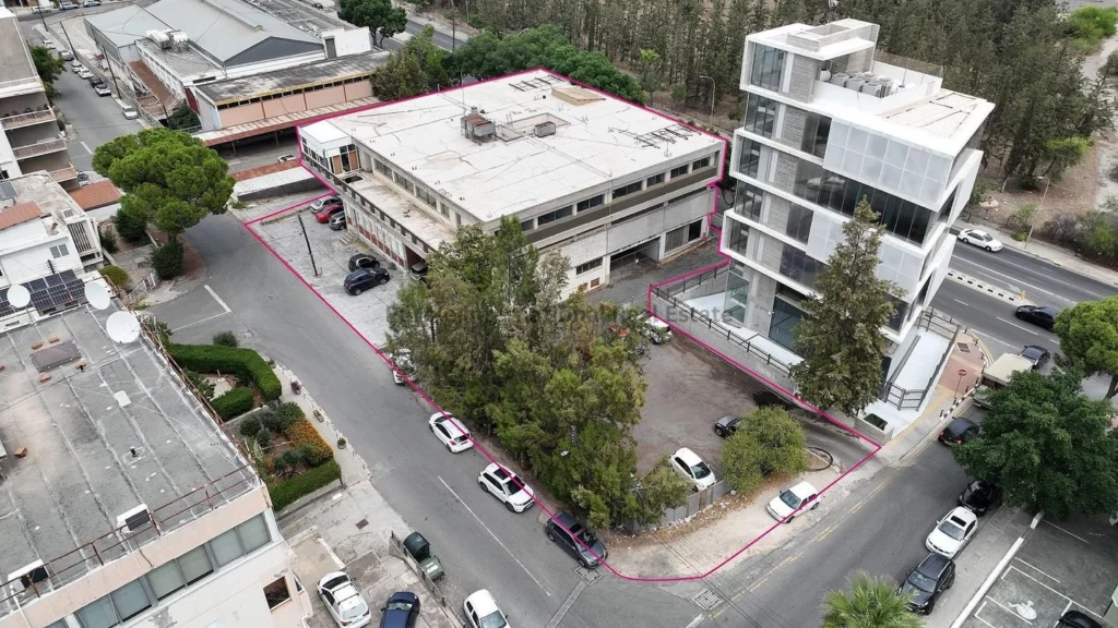 2,330m² Plot for Sale in Strovolos, Nicosia District