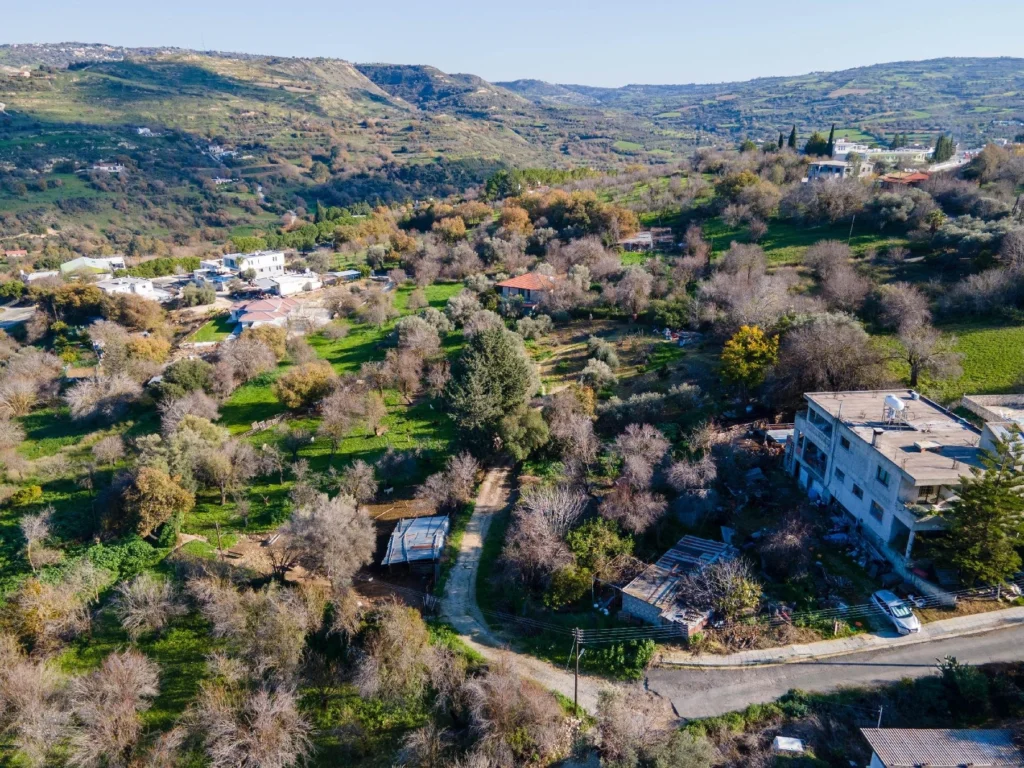 2,432m² Plot for Sale in Giolou, Paphos District