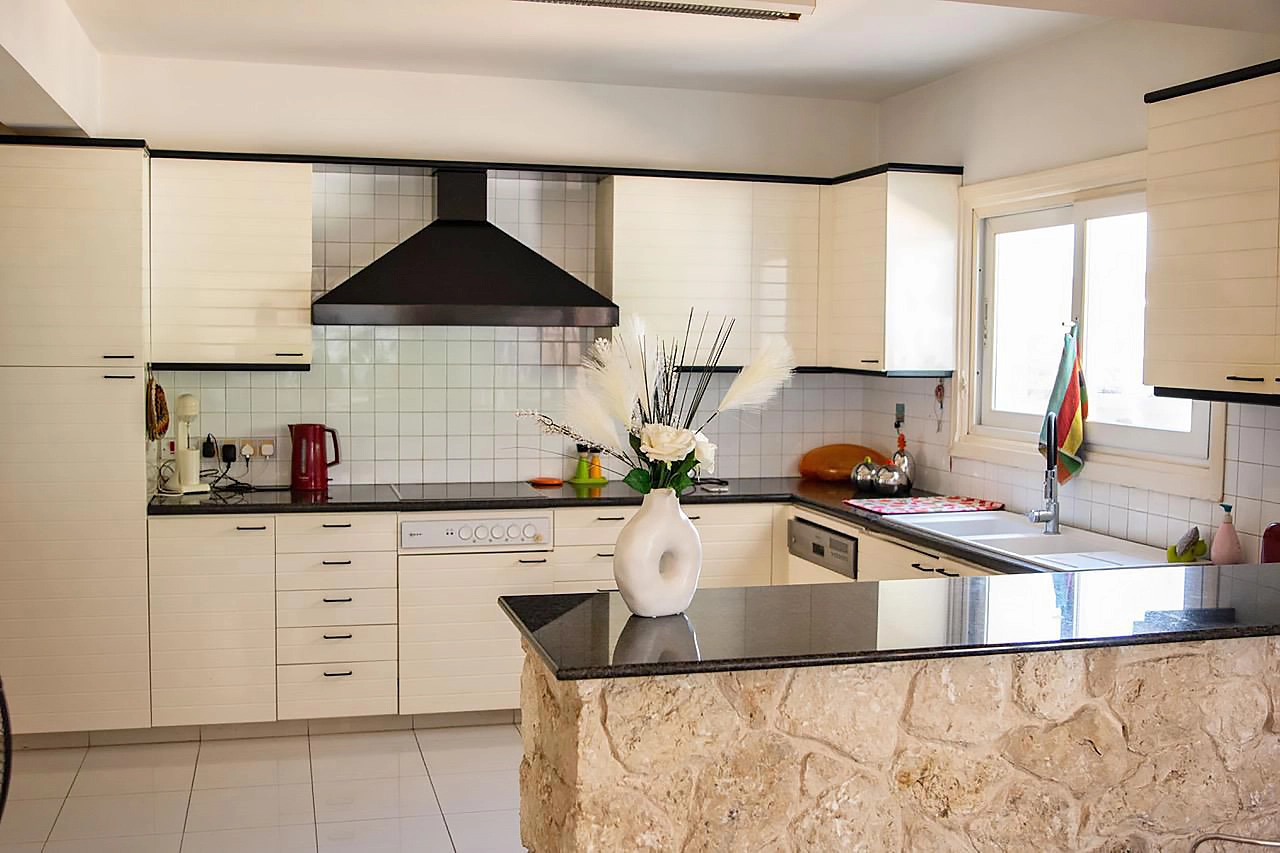 4 Bedroom House for Sale in Engomi, Nicosia District