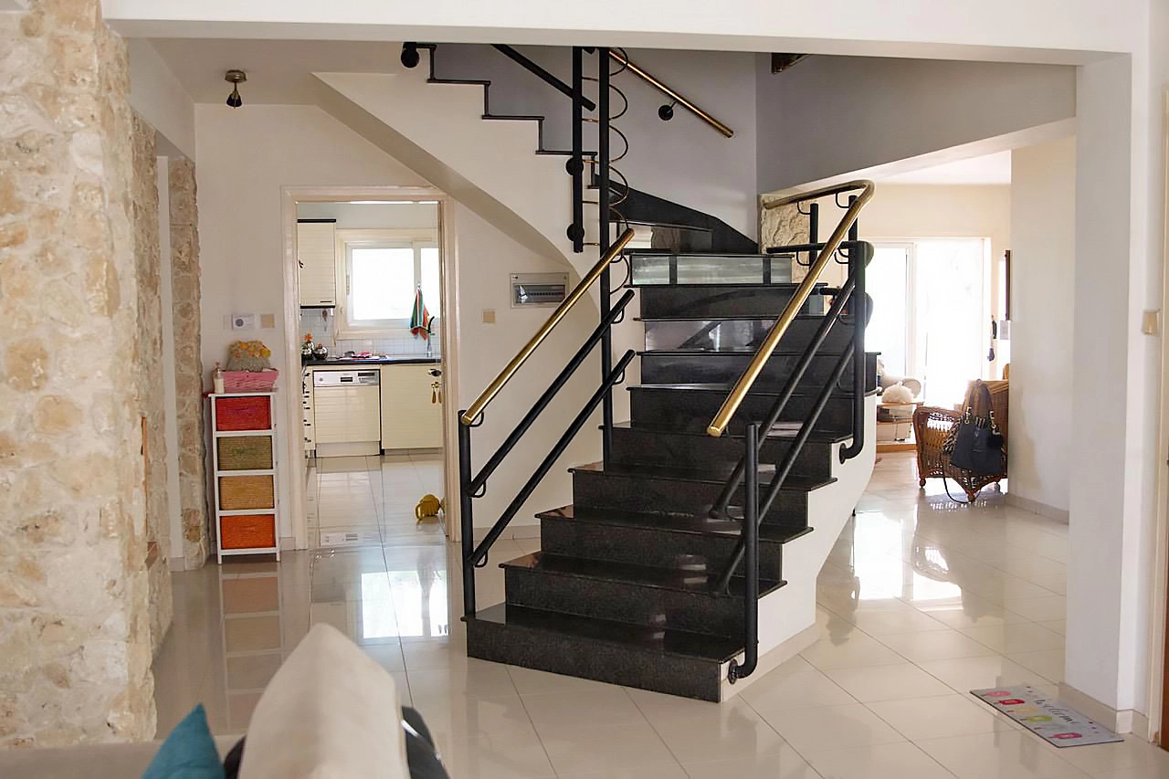 4 Bedroom House for Sale in Engomi, Nicosia District