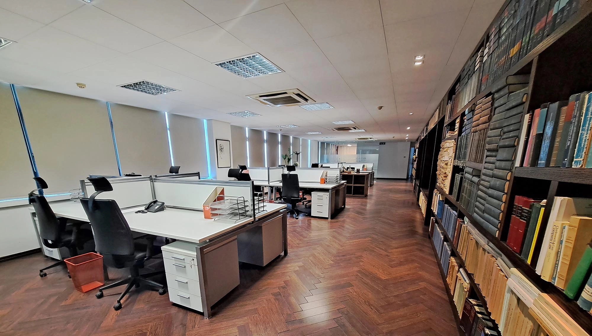 372m² Office for Sale
