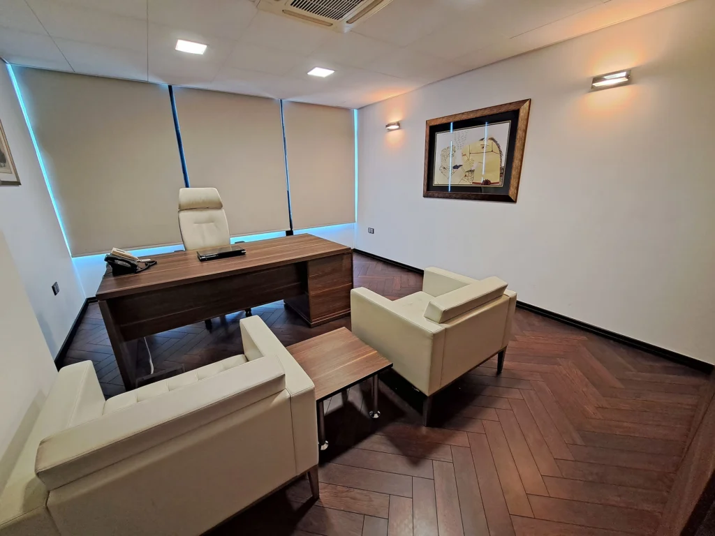 372m² Office for Sale