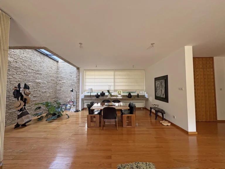 2 Bedroom House for Sale in Strovolos – Acropolis, Nicosia District