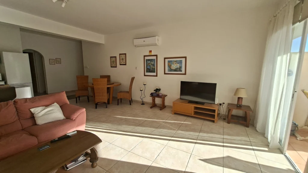 2 Bedroom Apartment for Rent in Paphos – Universal