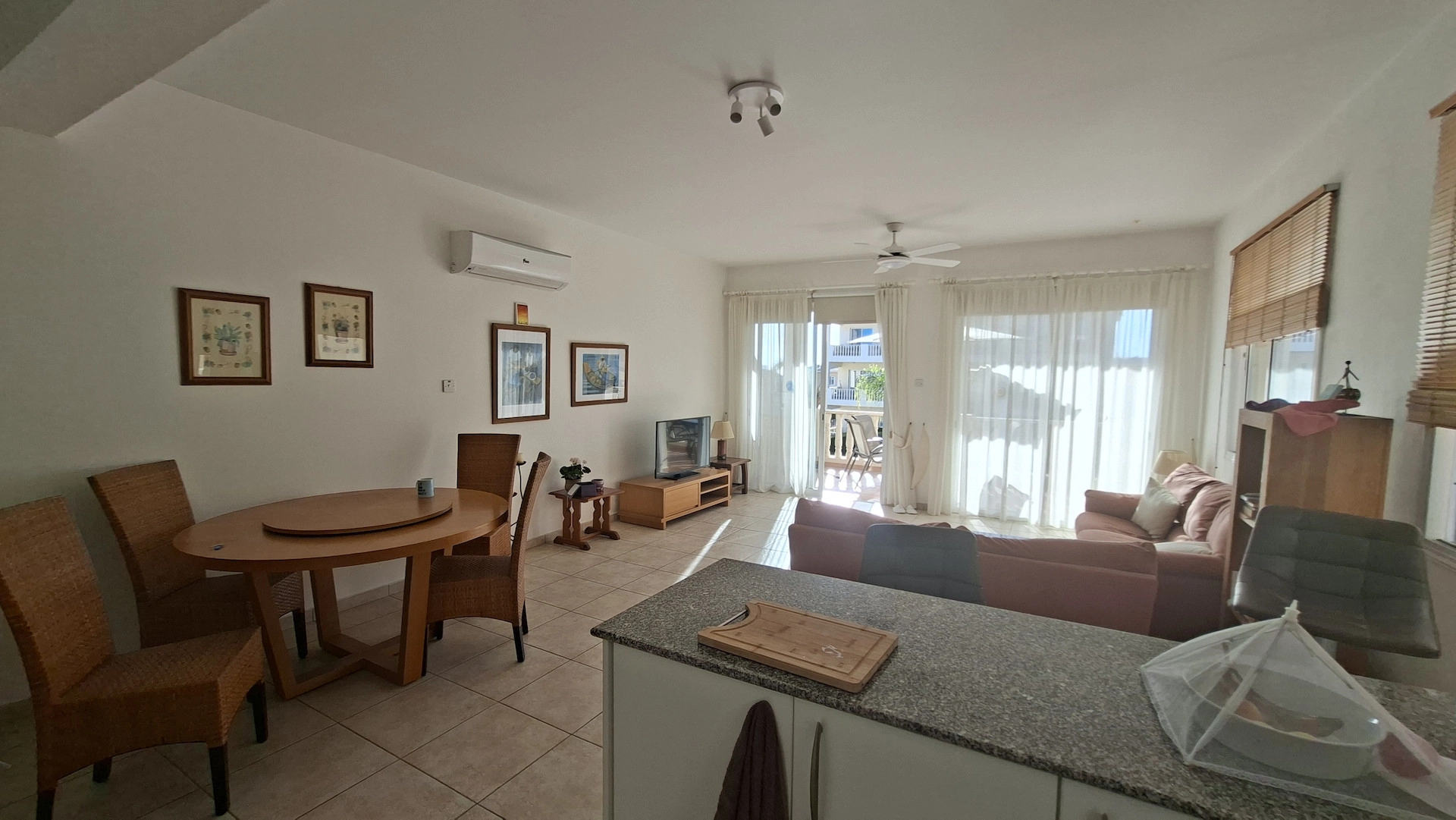 2 Bedroom Apartment for Rent in Paphos – Universal