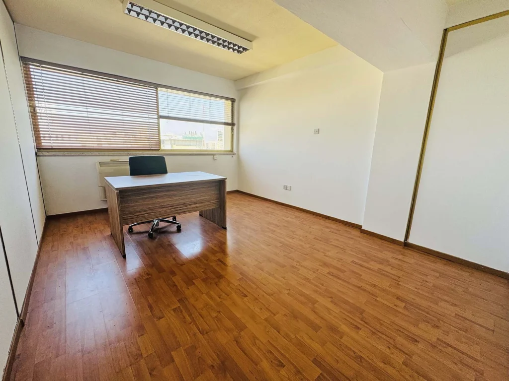 249m² Office for Sale