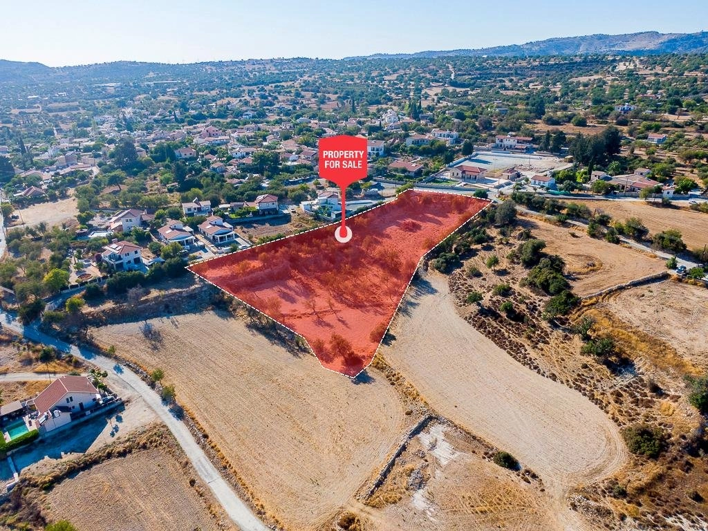 7,358m² Plot for Sale in Anogyra, Limassol District