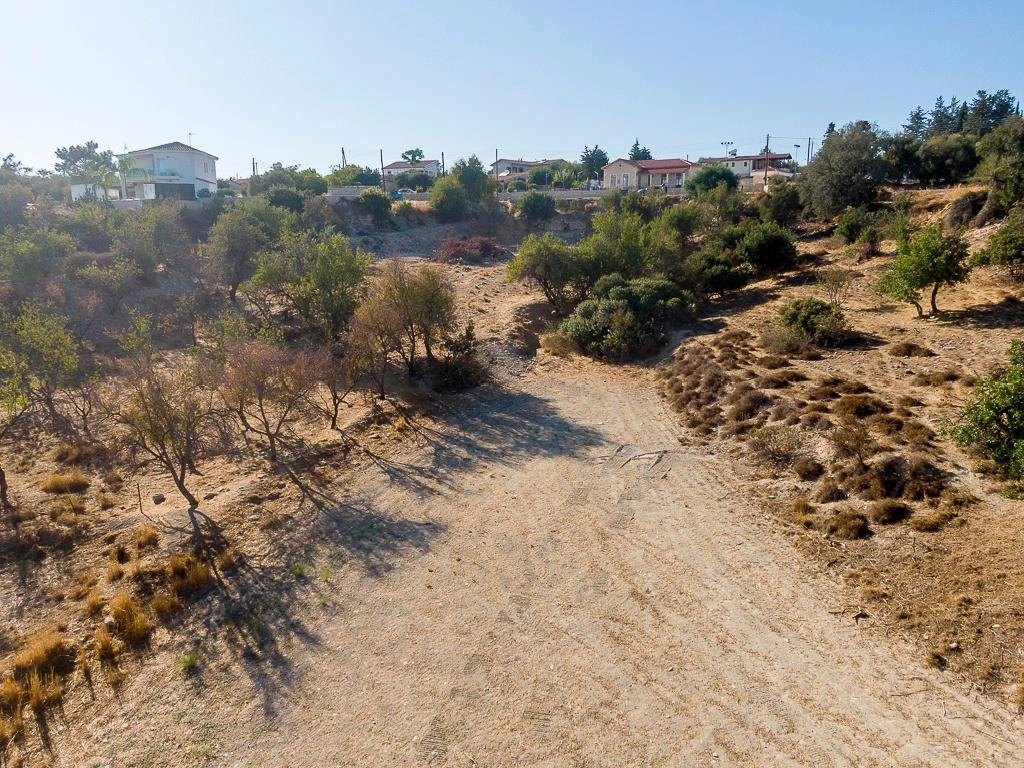 7,358m² Plot for Sale in Anogyra, Limassol District