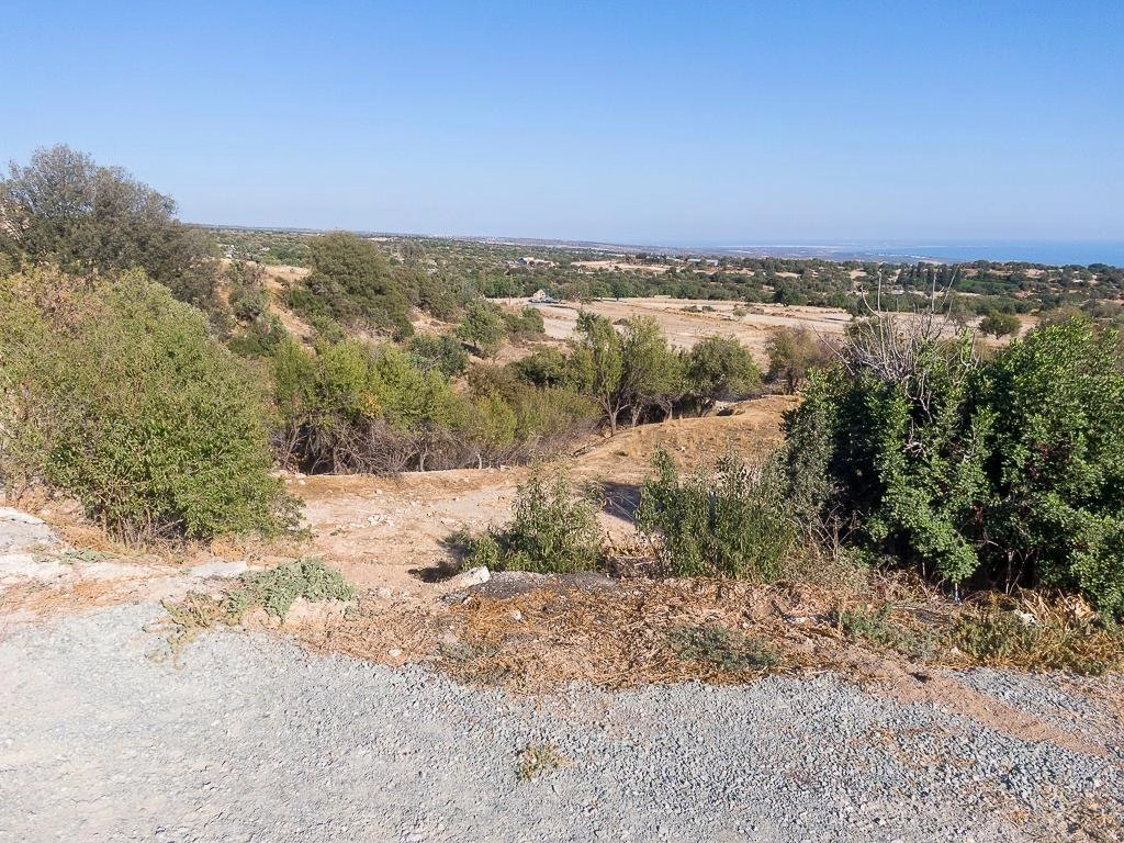 7,358m² Plot for Sale in Anogyra, Limassol District