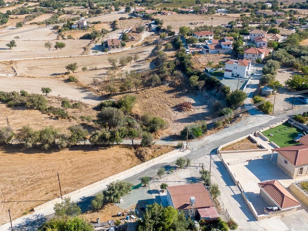 7,358m² Plot for Sale in Anogyra, Limassol District