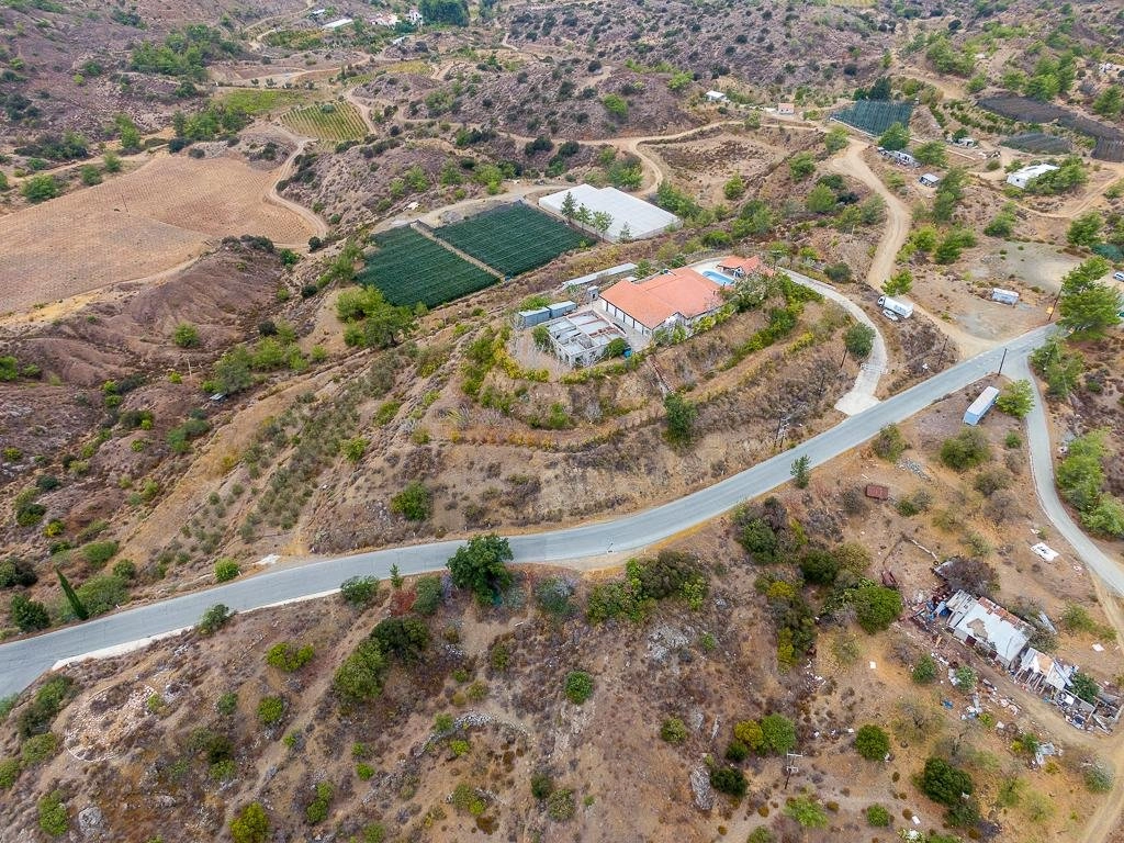 2,331m² Plot for Sale in Kalo Chorio Lemesou, Limassol District
