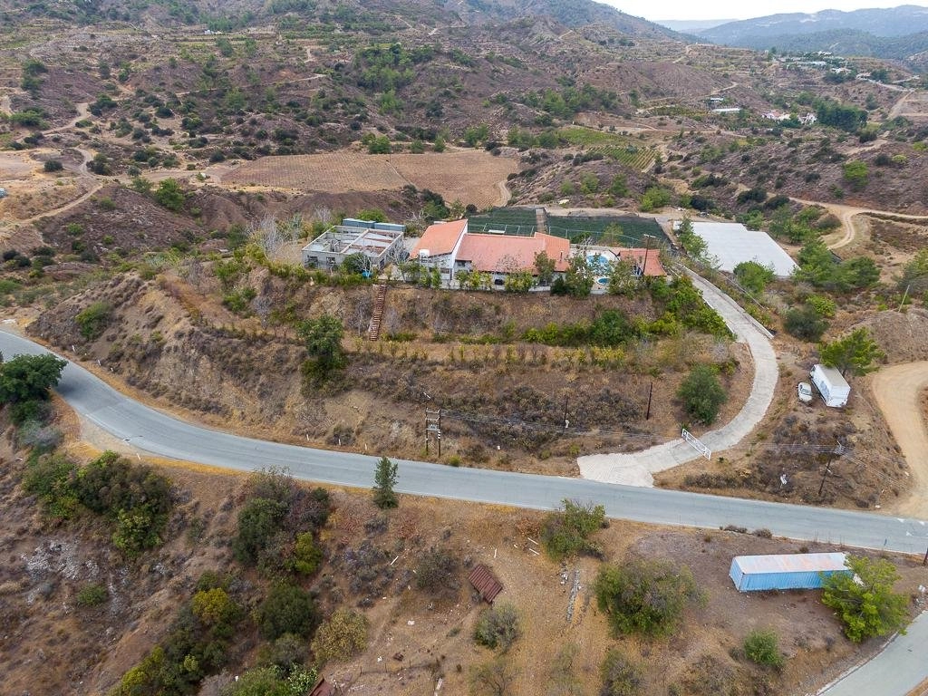 2,331m² Plot for Sale in Kalo Chorio Lemesou, Limassol District