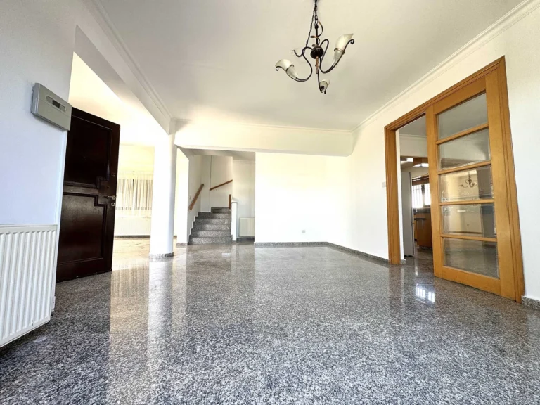 5 Bedroom House for Sale in Strovolos, Nicosia District