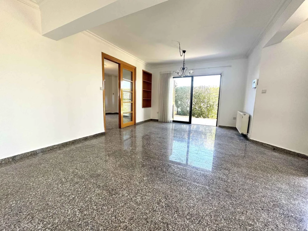5 Bedroom House for Sale in Strovolos, Nicosia District