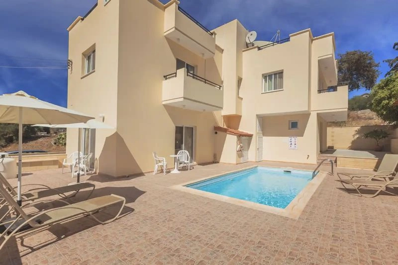 4 Bedroom Apartment for Sale in Paphos District