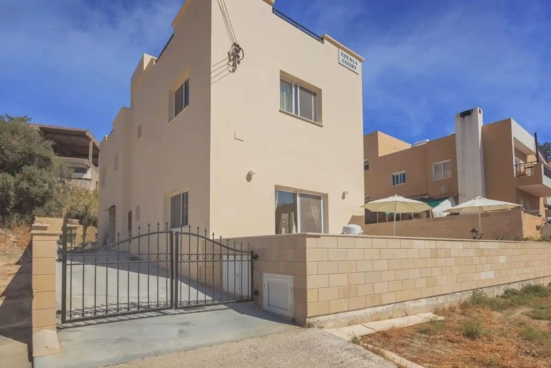 4 Bedroom Apartment for Sale in Paphos District