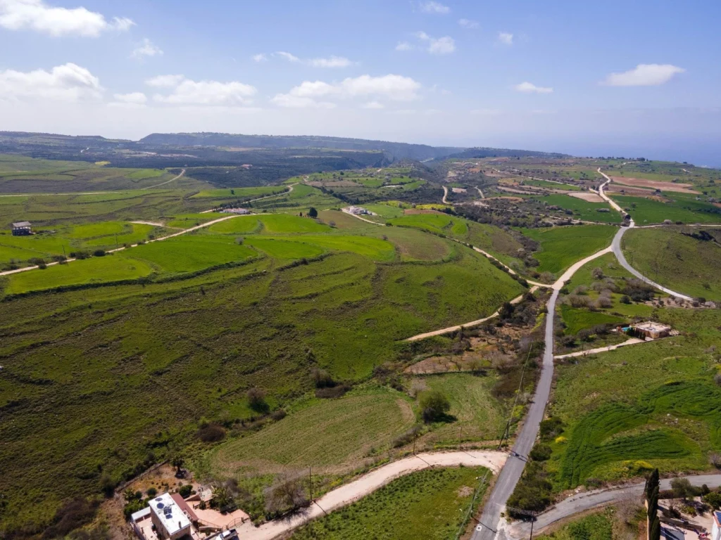 7,002m² Plot for Sale in Pano Arodes, Paphos District