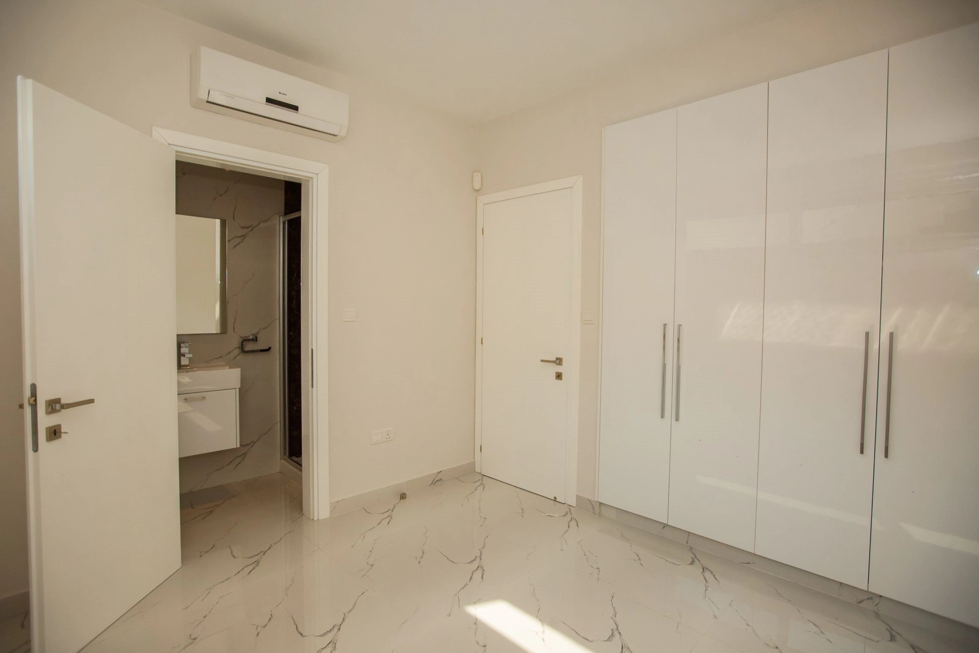 4 Bedroom House for Sale in Agios Tychonas, Limassol District