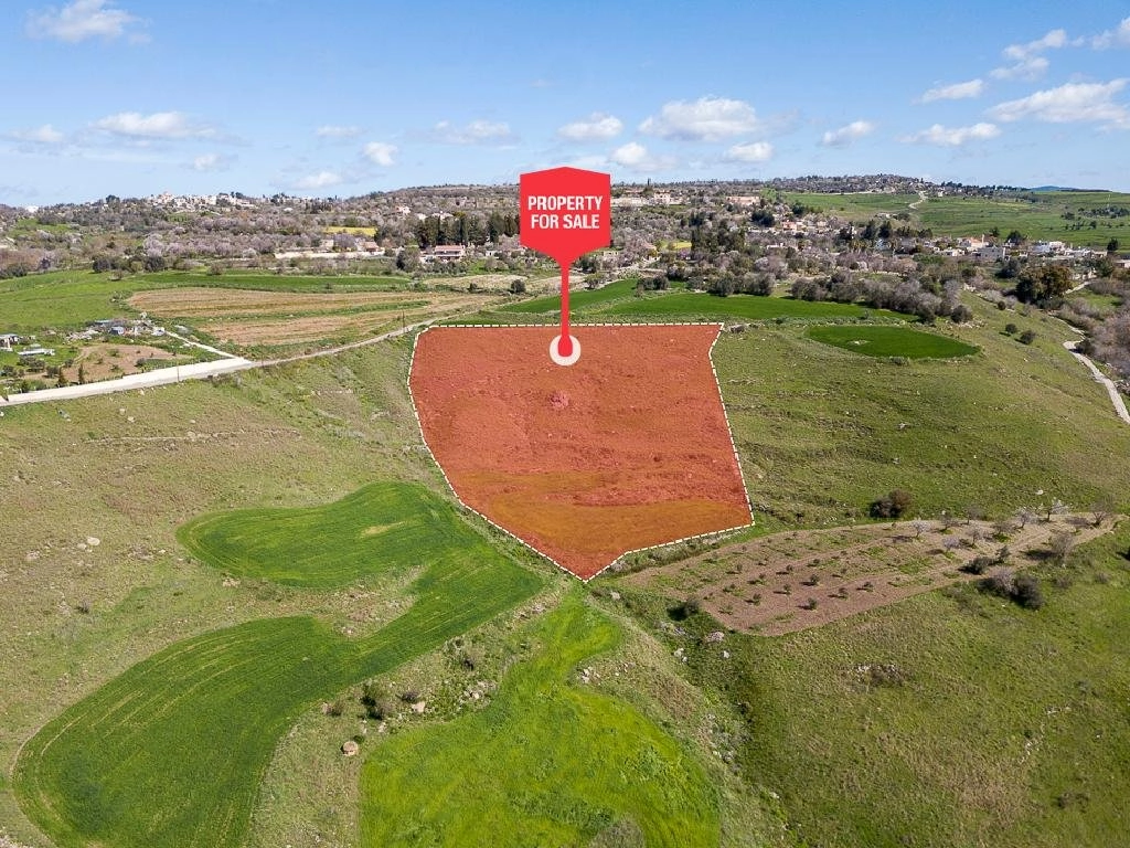 9,994m² Plot for Sale in Paphos District