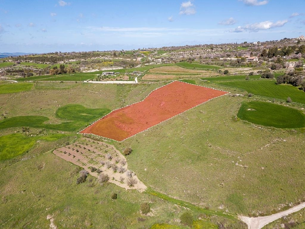 9,994m² Plot for Sale in Paphos District