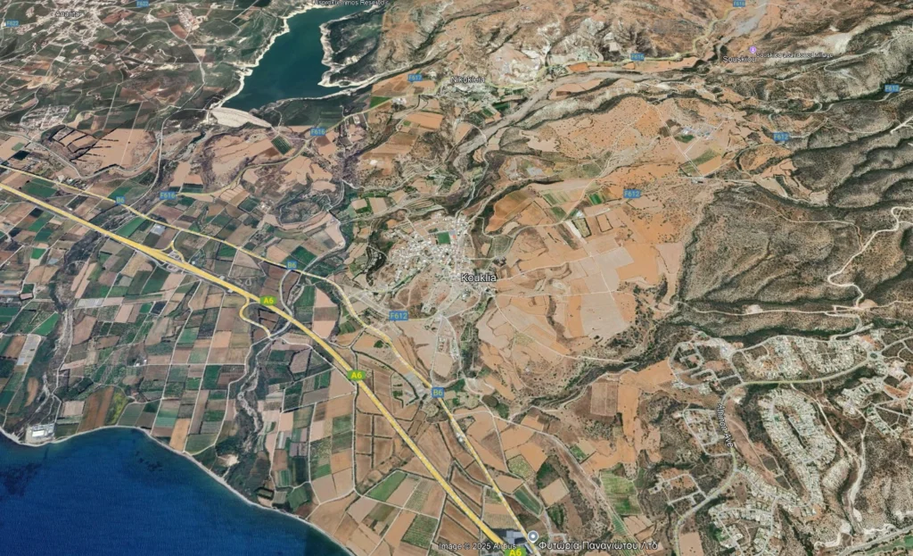 596m² Plot for Sale in Kouklia, Paphos District
