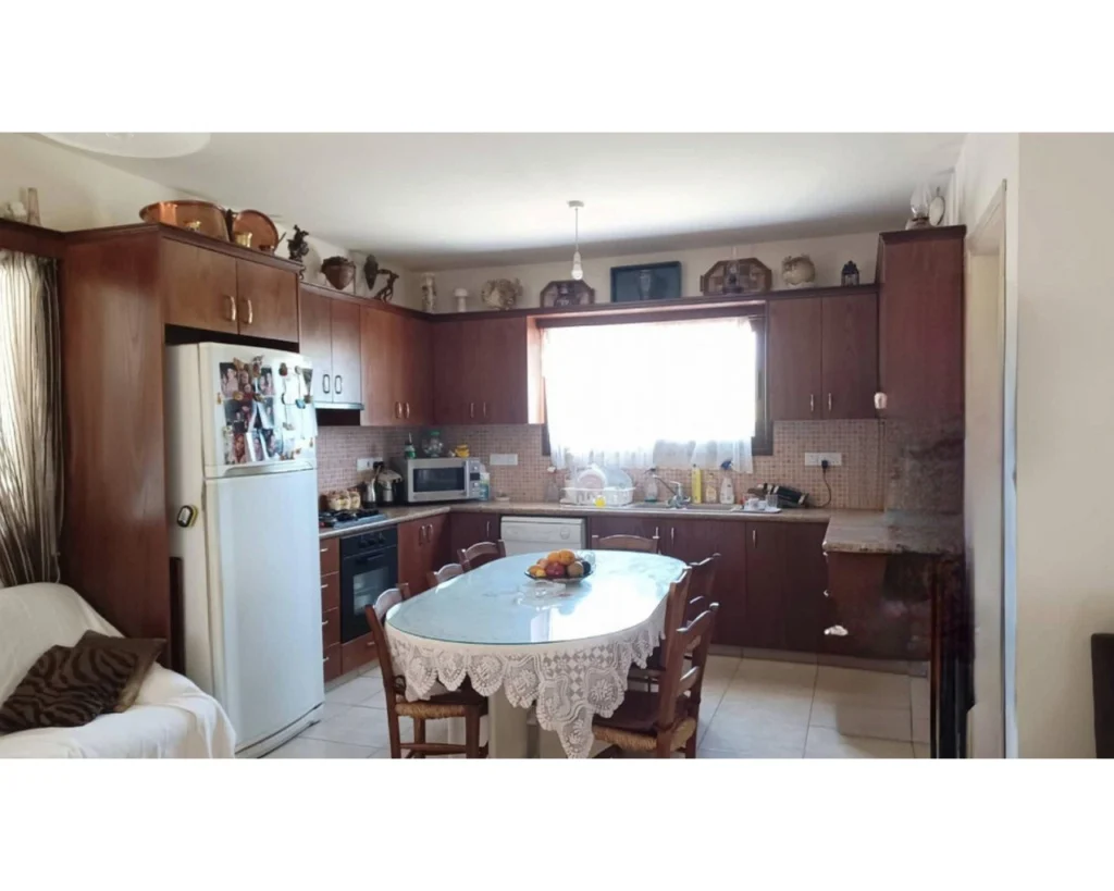 3 Bedroom House for Sale in Agios Therapon, Limassol District