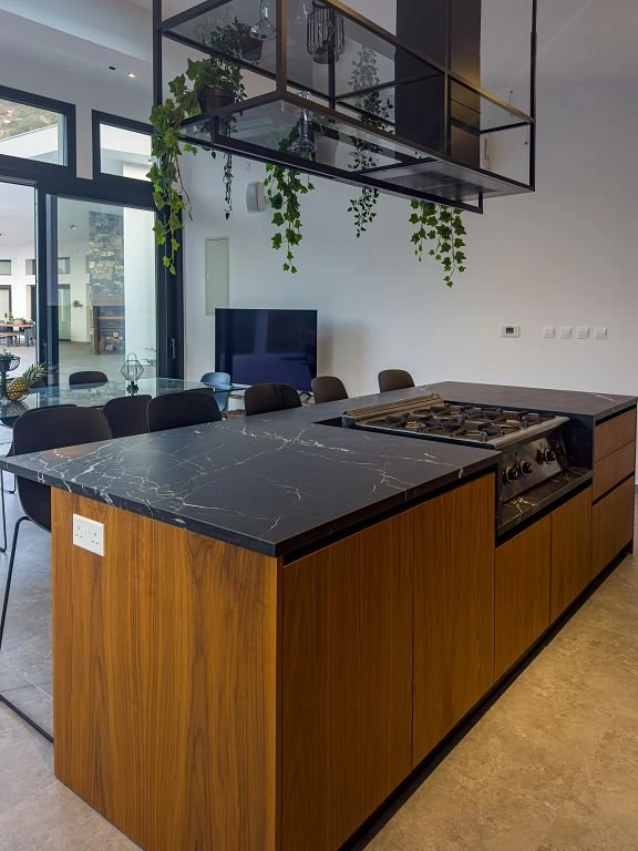 6+ Bedroom House for Sale in Louvaras, Limassol District