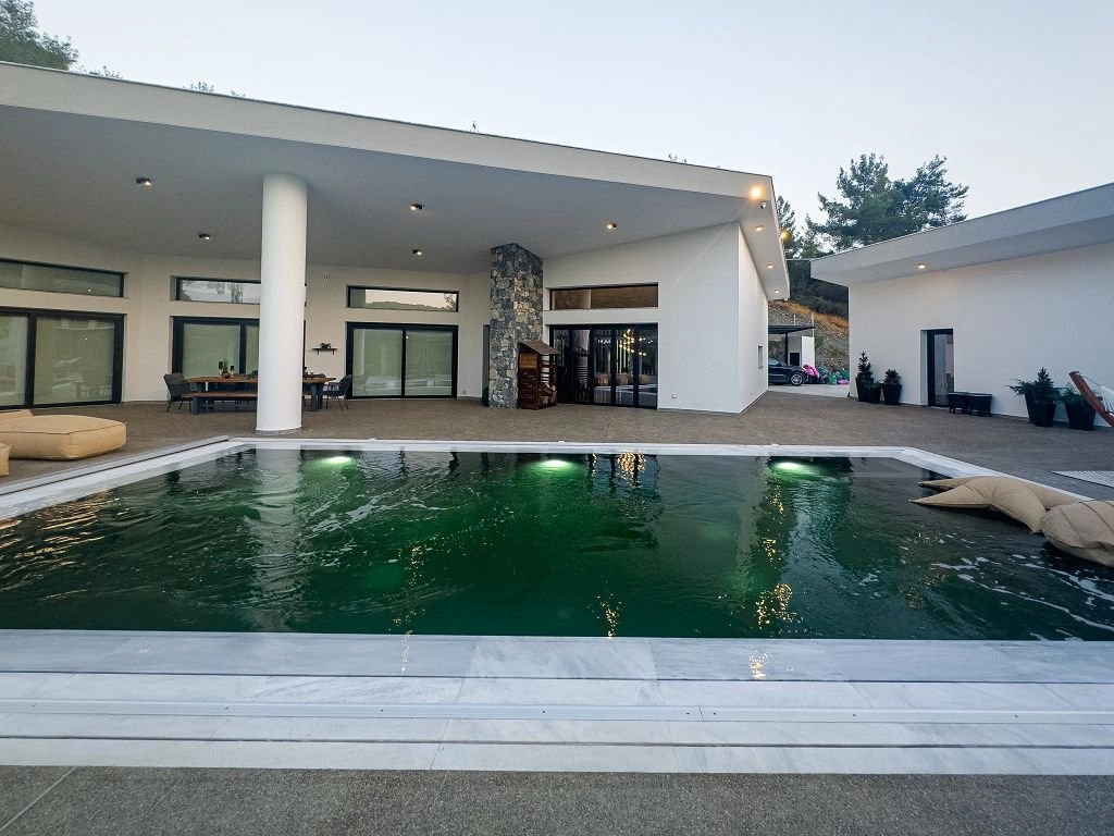 6+ Bedroom House for Sale in Louvaras, Limassol District