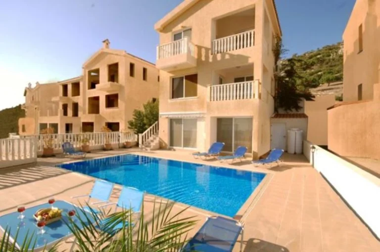 245m² House for Sale in Peyia, Paphos District