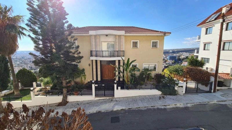 338m² House for Sale in Limassol – Agia Fyla
