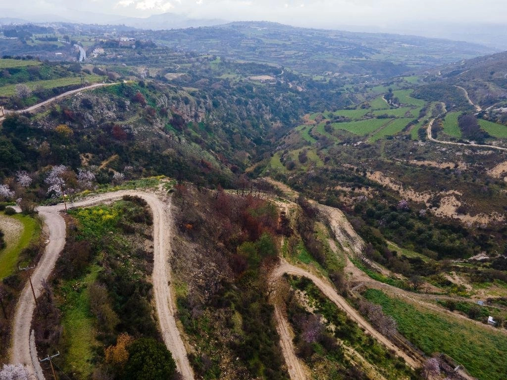 48,684m² Plot for Sale in Psathi, Paphos District