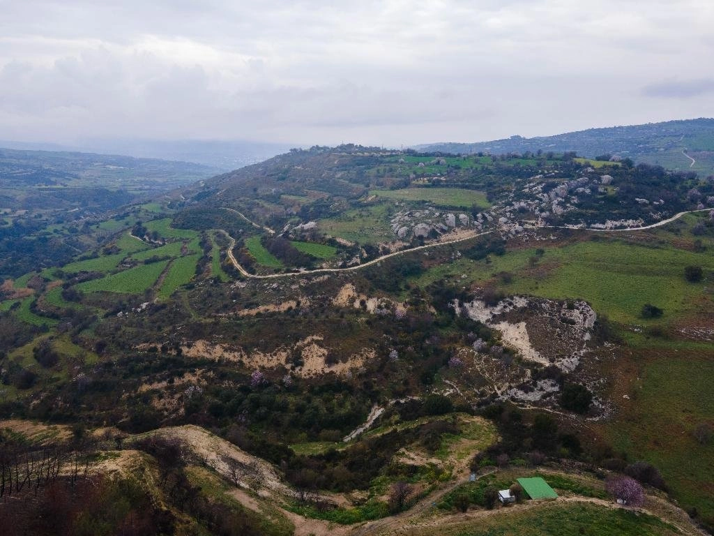 48,684m² Plot for Sale in Psathi, Paphos District