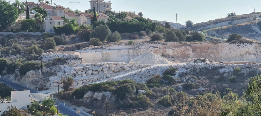 2,000m² Plot for Sale in Agios Tychonas, Limassol District