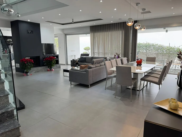 4 Bedroom House for Sale