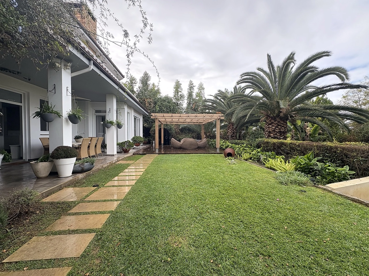 5 Bedroom House for Sale