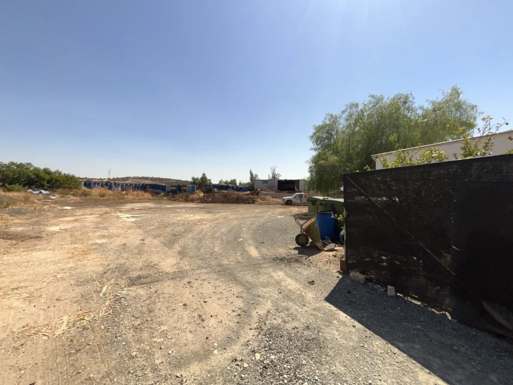 1000m² Building for Rent in Ypsonas, Limassol District