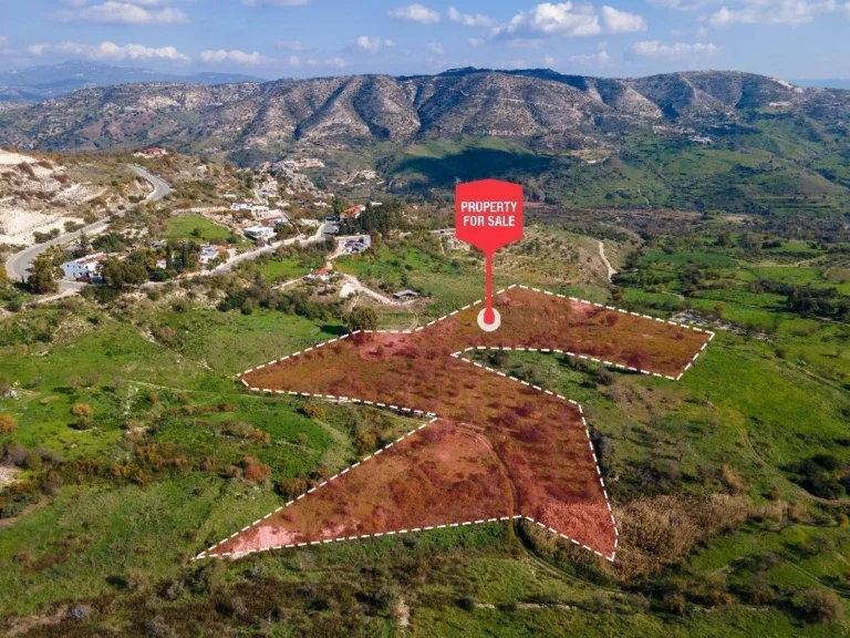 14,416m² Plot for Sale in Episkopi, Paphos District